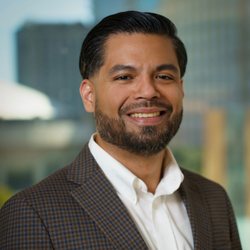 250 x 250 AREA MANAGER HEADSHOTS - Elmer Valdespino