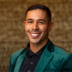 AREA MANAGER HEADSHOTS - Armando Perez