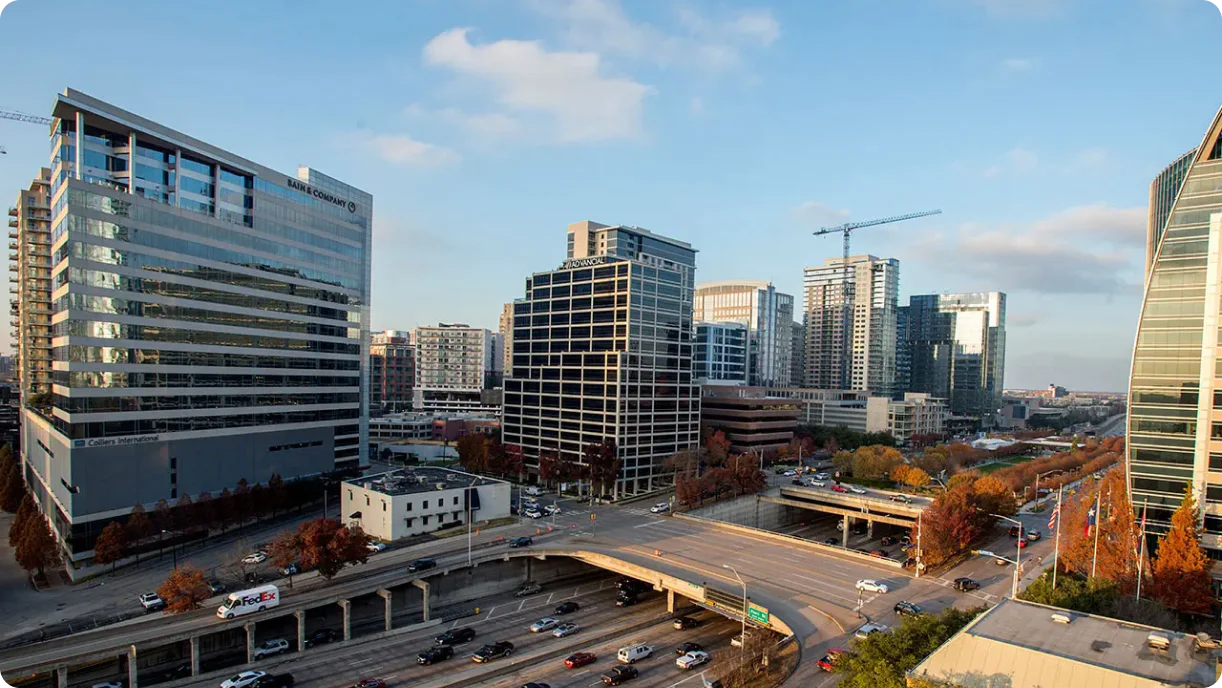 LA SÓLIDA ECONOMÍA TEJANA RECOMPENSA A LOS AUDACES