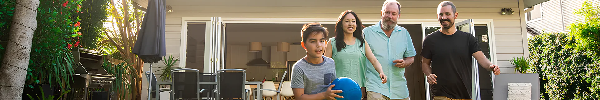 RESIDENCIAL Y COMERCIAL Banner Image